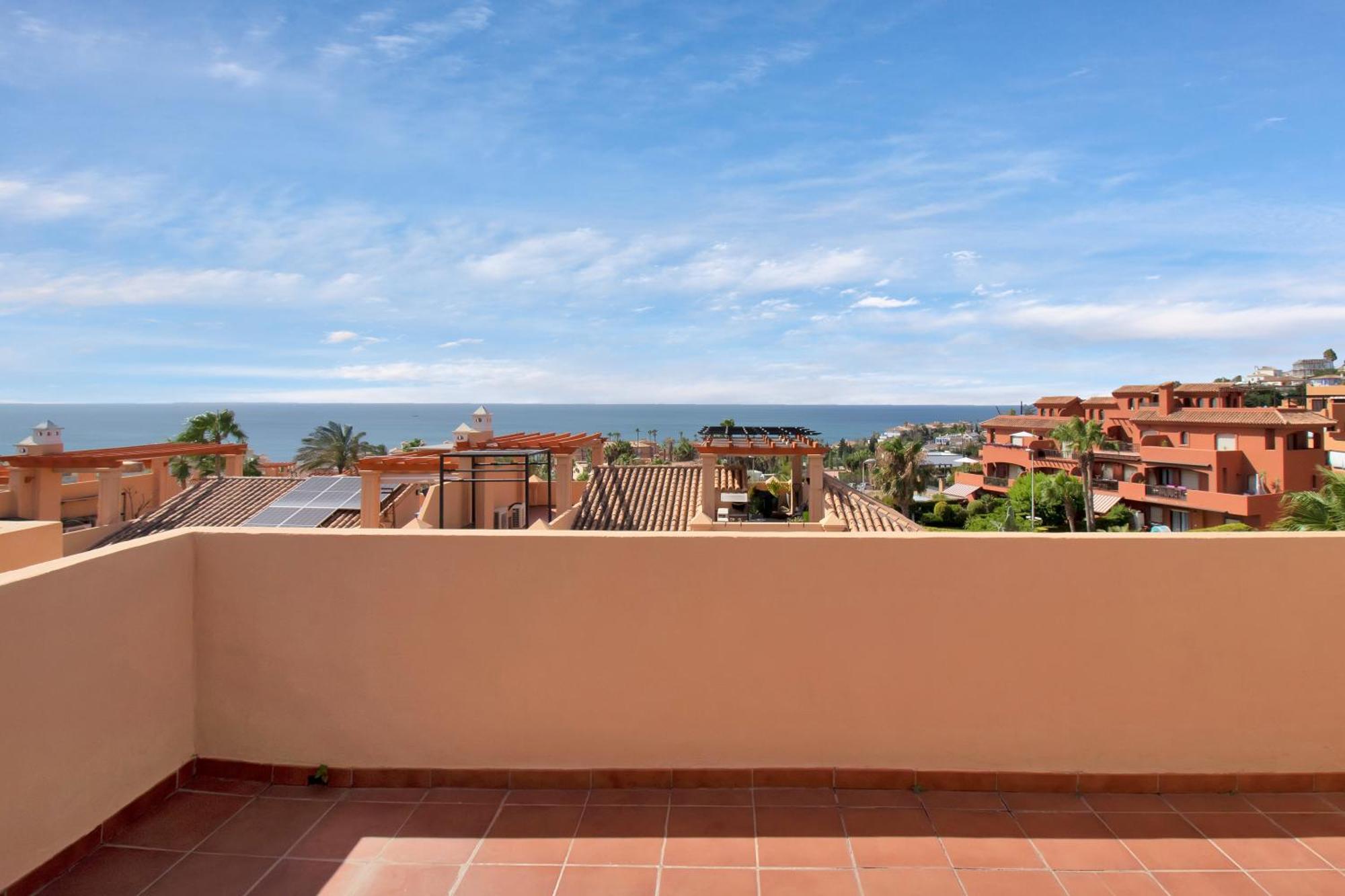 Elegante Adosado Con Con Vistas Al Mar Y Piscina - Costa Galera Park 10 4 Villa Estepona Exterior photo